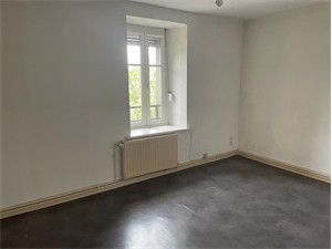 t2 à la location -   08000  CHARLEVILLE MEZIERES, surface 40 m2 location t2 - UBI481202096